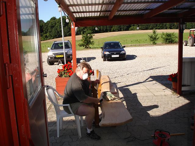 DSC01454.JPG - Rene sleb det meste af dagen på den nye bardisk.