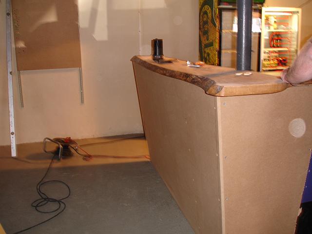 DSC01465.JPG - Den nye fløj på baren er også klar.